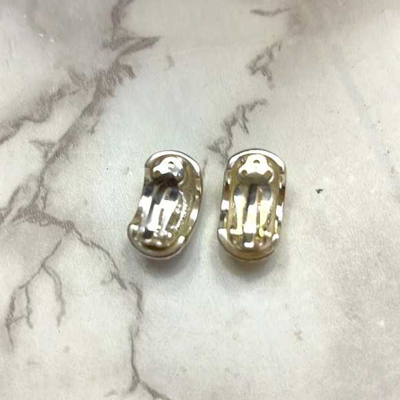 Carolee Vintage Sparkly Crystal Silver Cuff Style Clip on Earrings - Picture 9 of 14